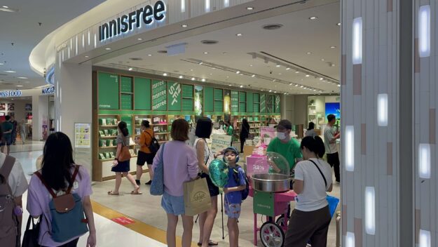 Providing cotton candy rental for Innisfree Malaysia guests