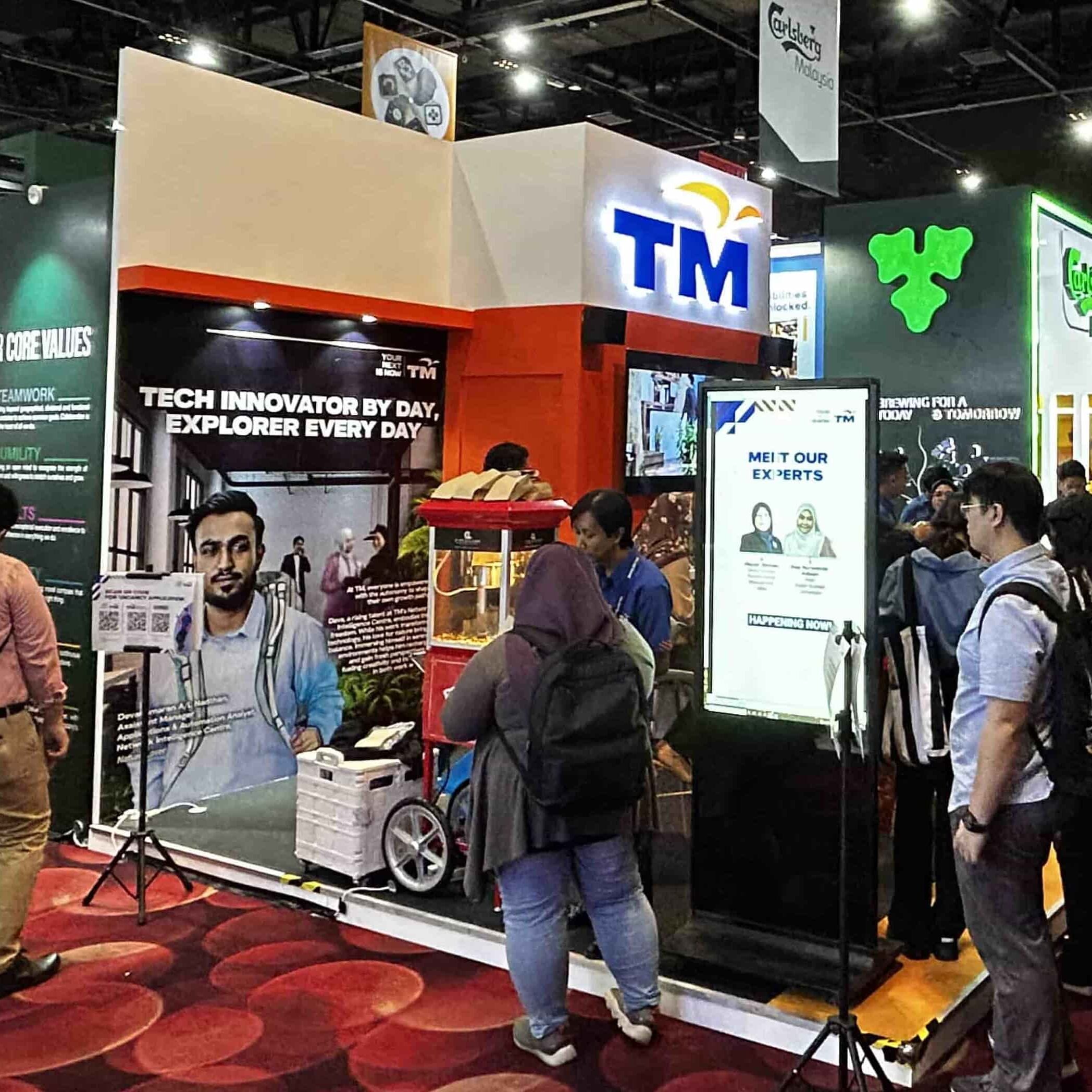 Popcorn rental service serving fresh popcorn for TMNet guests at the exhibition.